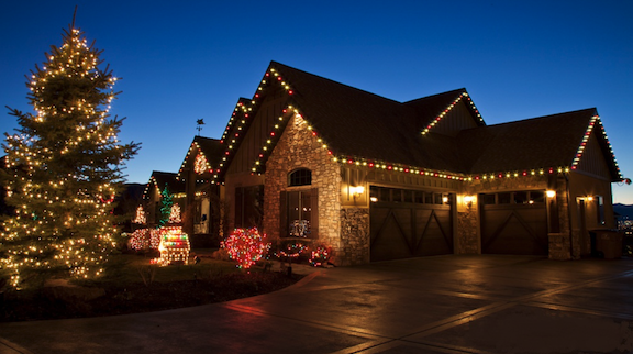 Expert Holiday Light Hanging Clarks Summit in NEPA by Greens Outdoor Cleaning